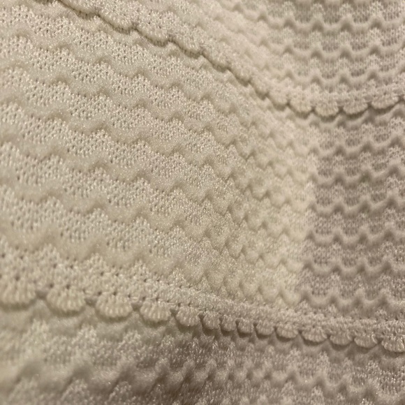 H&M Cream Colored Skirt - Picture 2 of 3